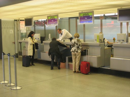 airBaltic Check In Tegel Terminal A 00