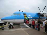 KLM Cityhopper Fokker 50 beim Boarding in Hannover