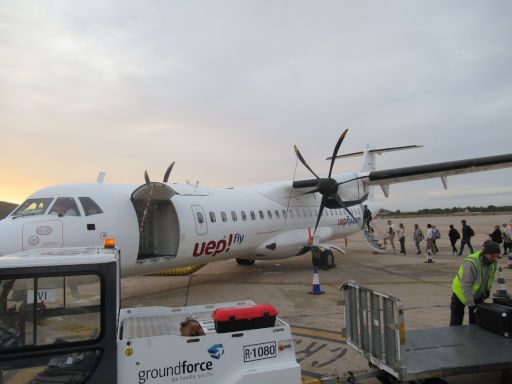 uep! fly, ATR72-500 auf dem Flughafen Ibiza IBZ