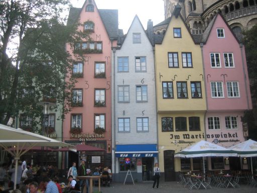 Köln Deutschland, historische Häuser am Rheinufer