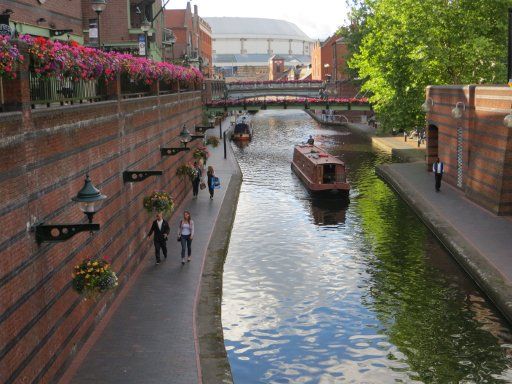 Birmingham, Großbritannien, Kanal von der Broad Street Brücke