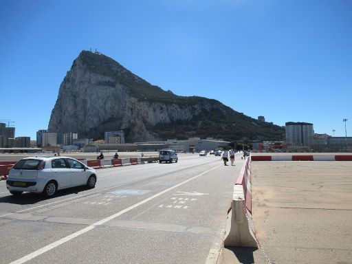 Gibraltar, Großbritannien, Start- und Landebahn Flughafen, seit 2023 nur noch für Fußgänger und Radfahrer