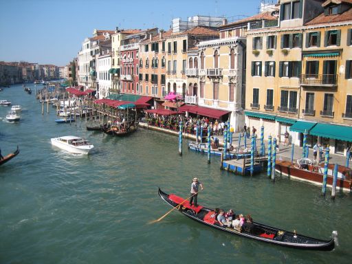 Venedig, Italien, Canal Grande von der Rialto Brücke aus