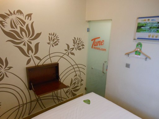 Tune Hotels KILA LCCT, Kuala Lumpur, Malaysia, Ablage, Eingang zum Bad