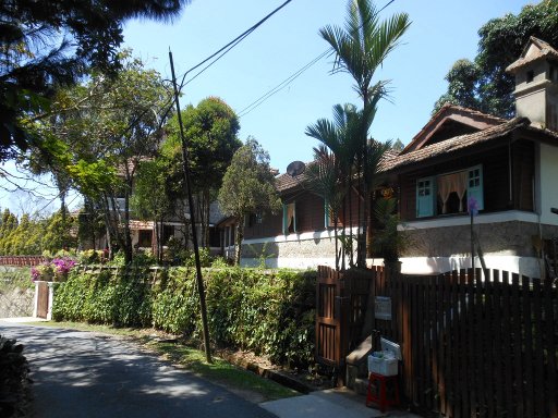 Bukit Bendera / Penang Hill, Air Itam, Penang, Malaysia, wunderschönes Haus am Wanderweg