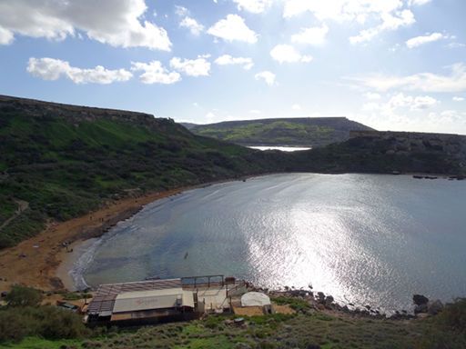 Ghajn Tuffieha Bay, Manikata, Malta, Blick auf die Bucht vom Wehrturm