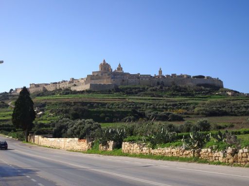 Mdina, Malta, Ansicht von der Landstraße Triq L-Infetti