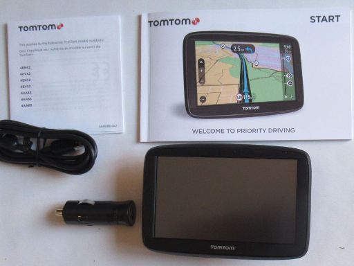 TomTom START 52 Europe 45 Länder Navigation, Lieferumfang mit Navigationsgerät, Bedienungsanleitung, CE-Kennzeichnung, USB Kabel und Adapter für Zigarettenanzünder