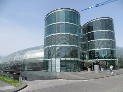 Red Bull Hangar-7, Salzburg, Österreich, Außenansicht Eingang