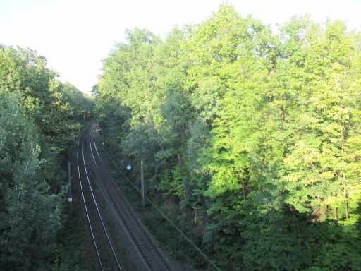 Goldzug Nationalsozialismus vermutlicher Fundort, Wałbrzych - Waldenburg, Polen, Blick von der Brücke auf die Bahnlinie