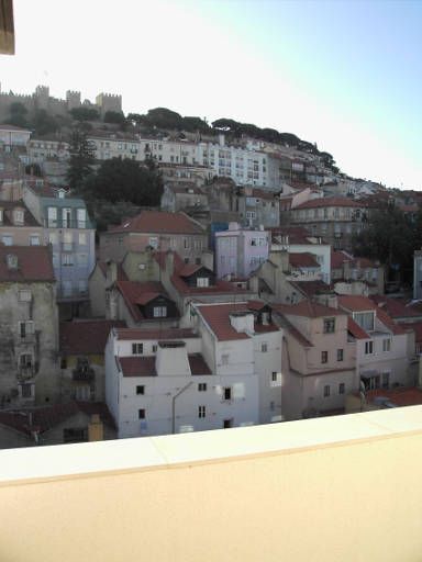 Hotel Mundial Lissabon, Portugal, Ausblick vom Balkon zum Castelo de São Jorge