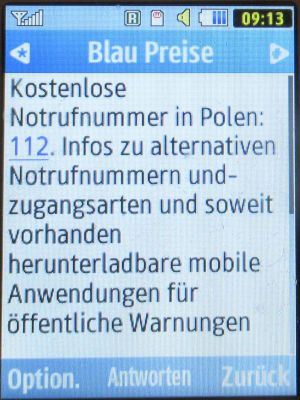 Blau, SMS auf einem Samsung GT–C3590 mit Meldung Notrufnummer in Polen August 2024