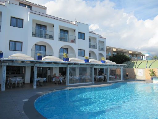 Apartamentos Sal Rossa, Playa d’en Bossa, Ibiza, Spanien, Schwimmbecken, Bar und Cafeteria