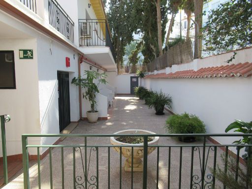 Hotel Arcos de Montemar, Torremolinos, Spanien, Zimmer 9 mit Blick in den Innenhof