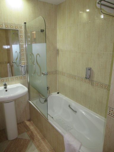 Hotel Príncipe Felipe, Albolote, Spanien, Bad mit Badewanne und Dusche