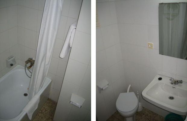 Hotel Samba Lloret de Mar, Spanien, Dusche, WC und Waschbecken