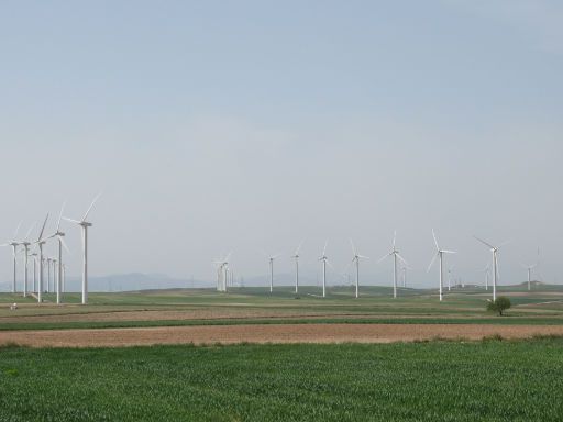 edp Windpark Las Herrerías, Aragón, Spanien, Reihen von Windrädern