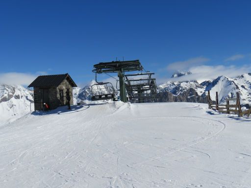 Skigebiet, Aramón, Formigal, Spanien, Bergstation vom Sessellift Crestas