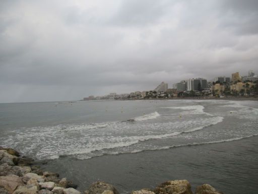 VII Travesia a nado de Benalmádena 2024, Benalmádena, Spanien, Startbereich am Playa Malapesquera