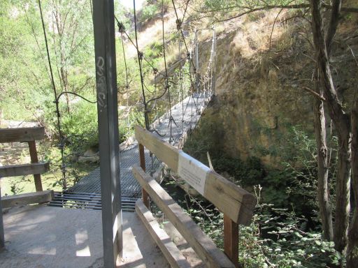 Cerrada del Río Castril, Castril, Spanien, Seilbrücke über den Fluss