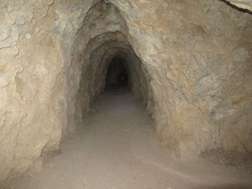 Cerrada del Río Castril, Castril, Spanien, unbeleuchteter Tunnel