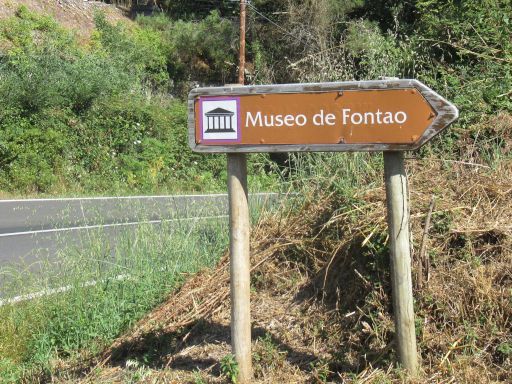 Museo de la Mineria de Fontao, Fontao, Spanien, Wegweiser