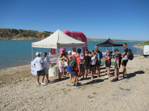 Travesía a nado Embalse de Negratín 2024, Stausee Negratín, Schwimmwettbewerb, Granada, Spanien, Anmeldung vor Ort