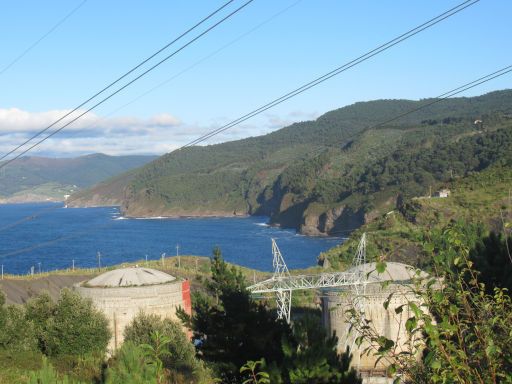 Lemoiz, Spanien, Kernkraftwerk Ruine Lemóniz, Blick von Westen auf die Ruine und die Küste