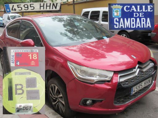 Coches fantasmas, Autowracks, Madrid, Spanien, Citroen Kennzeichen 4595 HHN, Erstzulassung Dezember 2011 in der Calle de Sambara in Höhe der Grundschule, 28027 Madrid im Oktober 2024