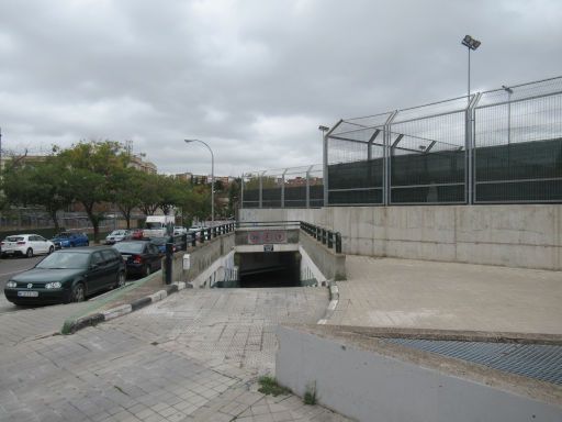 Parkplatz Garage Anwohner, Plazas de Aparcamiento para Residentes en Madrid PAR, Madrid, Spanien, Einfahrt Garage José del Hierro