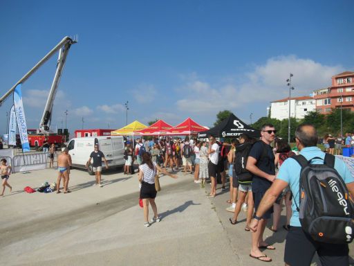 VI Travesía a nado, Bomberos, Semana Grande de Santander 2024,, Schwimmwettbewerb, Santander, Spanien, Anmeldung vor Ort