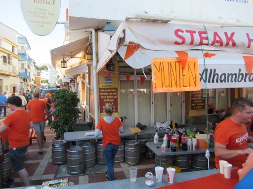 Koningsdag VIII 27 April 2024, Torremolinos, Spanien, Munten - Wertmarken für Getränke oder Essen