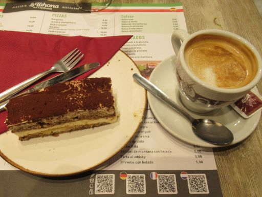 La Tahona de la Carihueda, italienisches Restaurant, Torremolinos, Spanien, Tiramisu und Cafe con leche