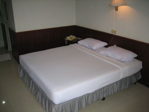 Kessiri Hotel, Srisaket, Thailand, Doppelbett