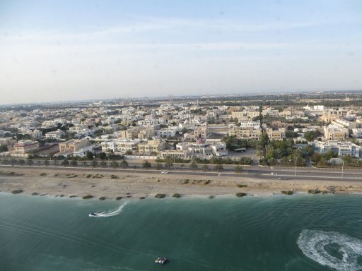 Ibis Abu Dhabi Gate, Abu Dhabi, Vereinigte Arabische Emirate, Blick aus dem Fenster Richtung Kanal