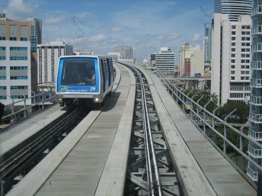 Miami-Dade Metromover, Miami, Florida, Vereinigte Staaten von Amerika, fahrerlose Fahrzeuge